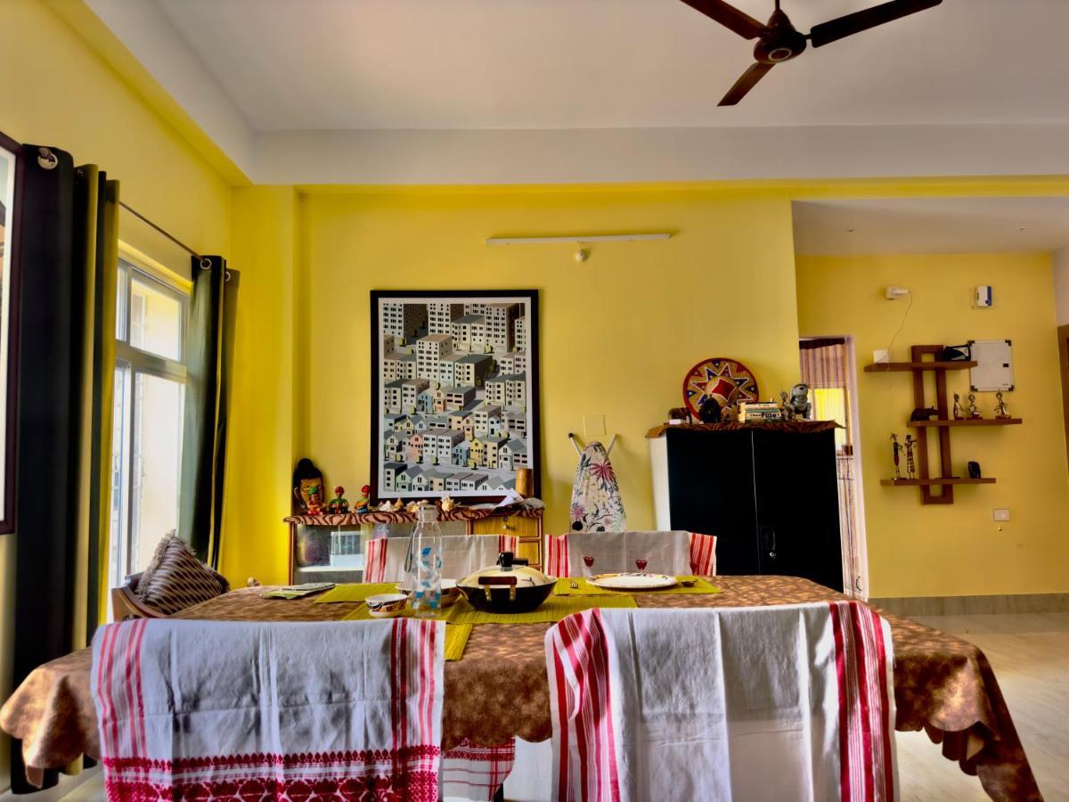 Three Little Birds Homestay Guwahati Extérieur photo